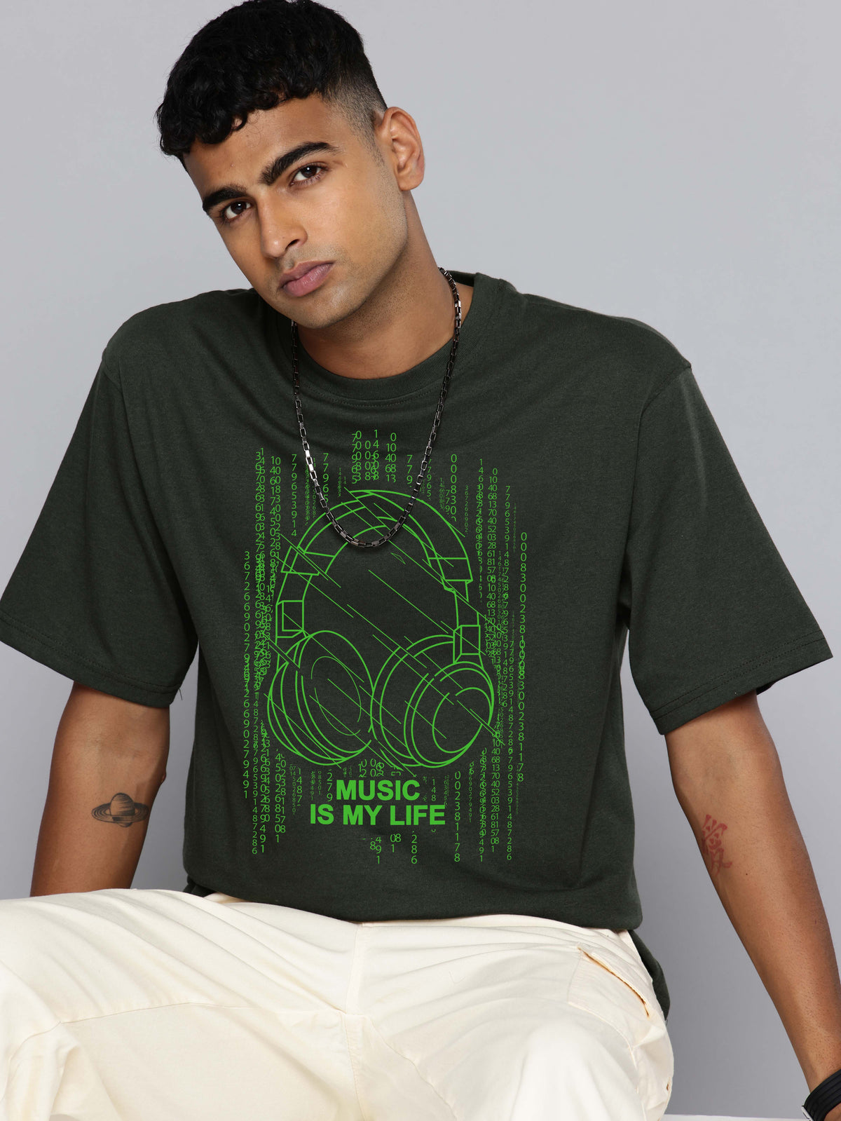 Graphic Oversized Headphone Print Tshirt