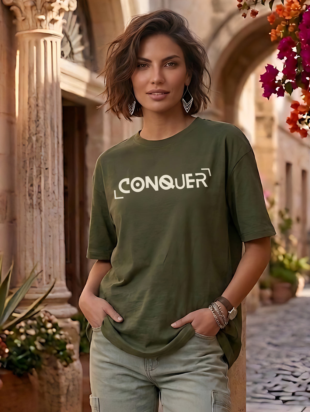 Graphic Oversized T-Shirt Conquer