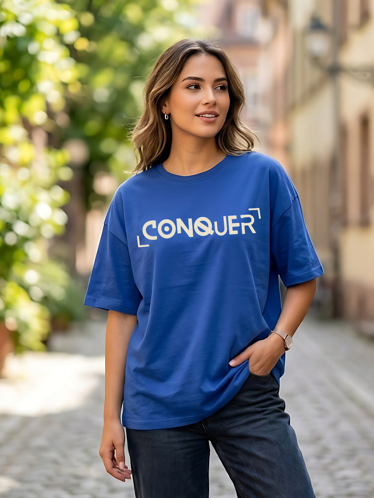 Graphic Oversized T-Shirt Conquer
